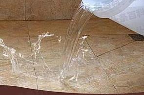 上城漏水维修 免砸砖防水材料该如何施工